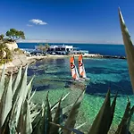 Tran - Plusholidays Villa