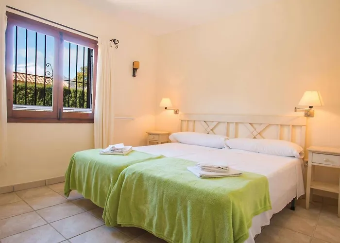 Willa Tran - Plusholidays